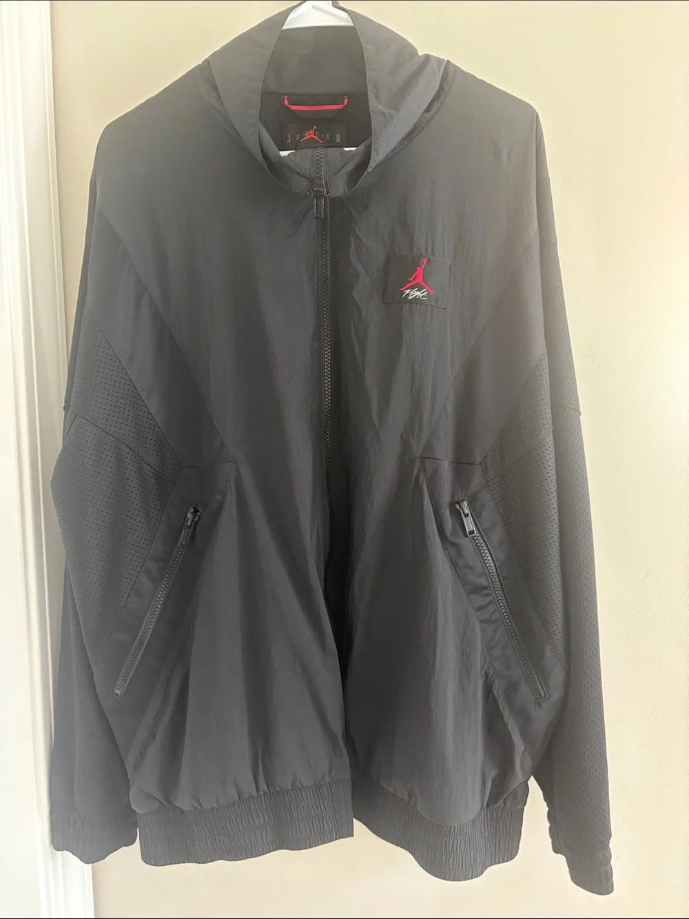 Air Jordan Flight Warm-Up Men's Jacket (Style Code: AO0555-010) Size Large Black
